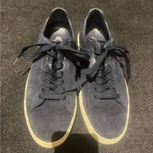 Tod's Navy Suede Low-Top Sneakers with Cream Sole